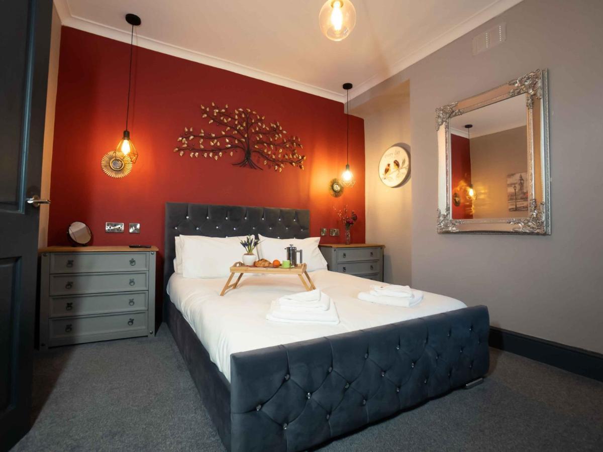Pass The Keys Amazing, Newly Renovated 5Bedroom House Sleeps 10 Scarborough Zewnętrze zdjęcie