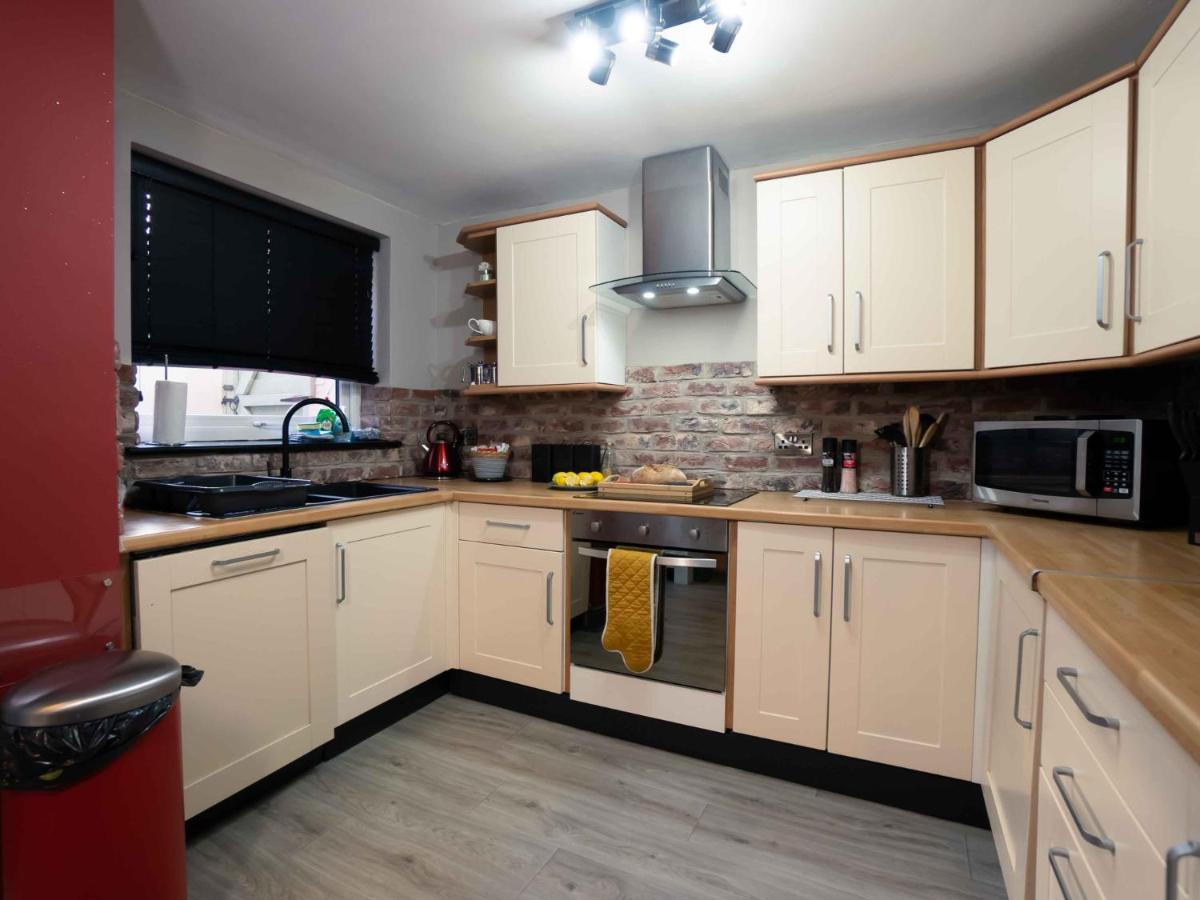 Pass The Keys Amazing, Newly Renovated 5Bedroom House Sleeps 10 Scarborough Zewnętrze zdjęcie