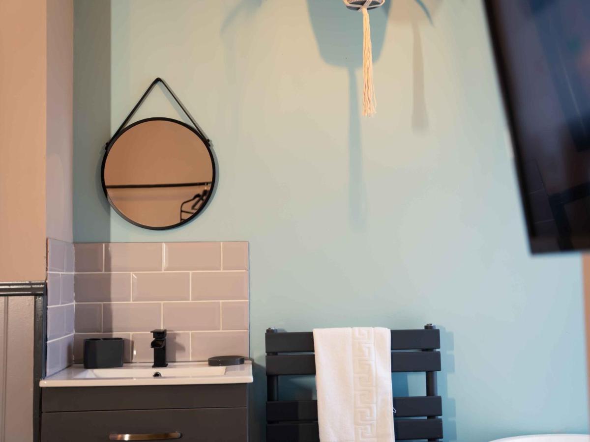 Pass The Keys Amazing, Newly Renovated 5Bedroom House Sleeps 10 Scarborough Zewnętrze zdjęcie
