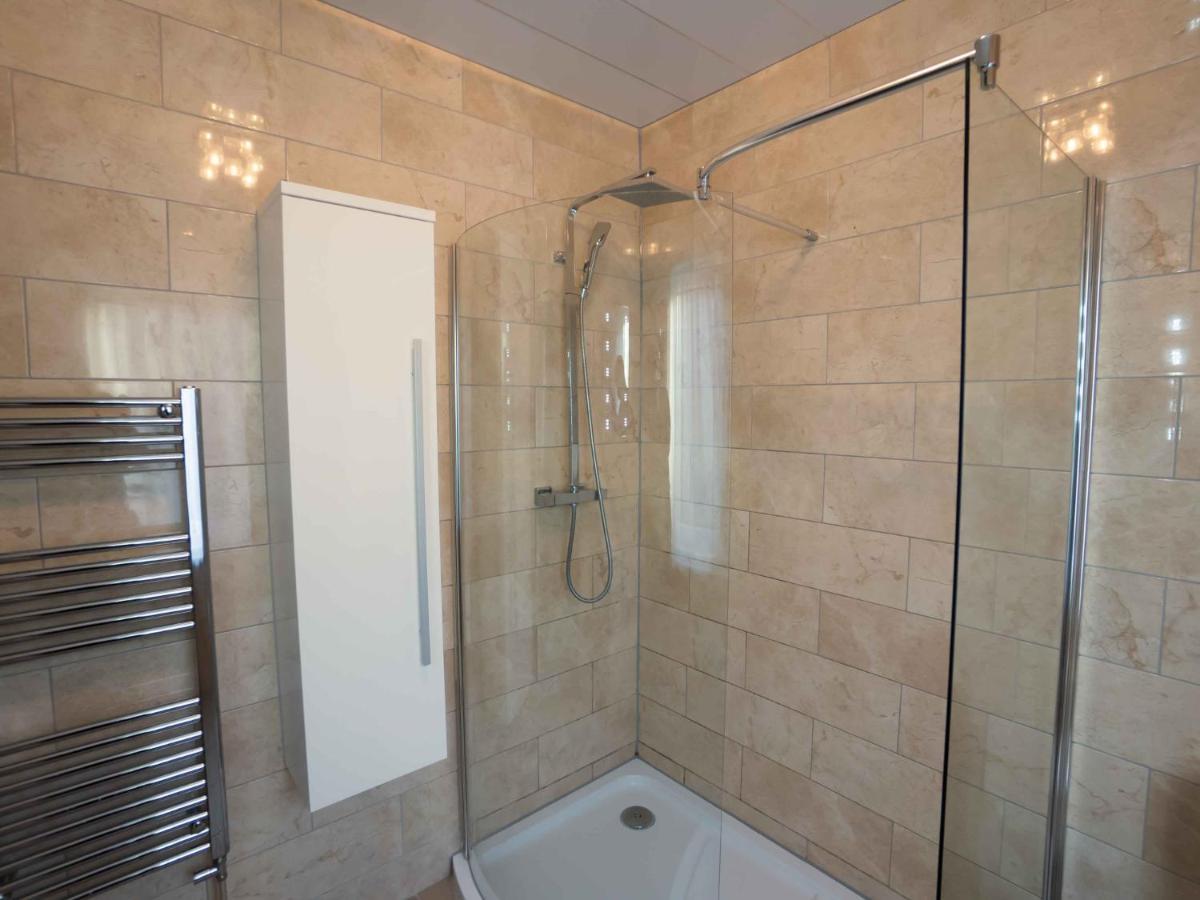 Pass The Keys Amazing, Newly Renovated 5Bedroom House Sleeps 10 Scarborough Zewnętrze zdjęcie