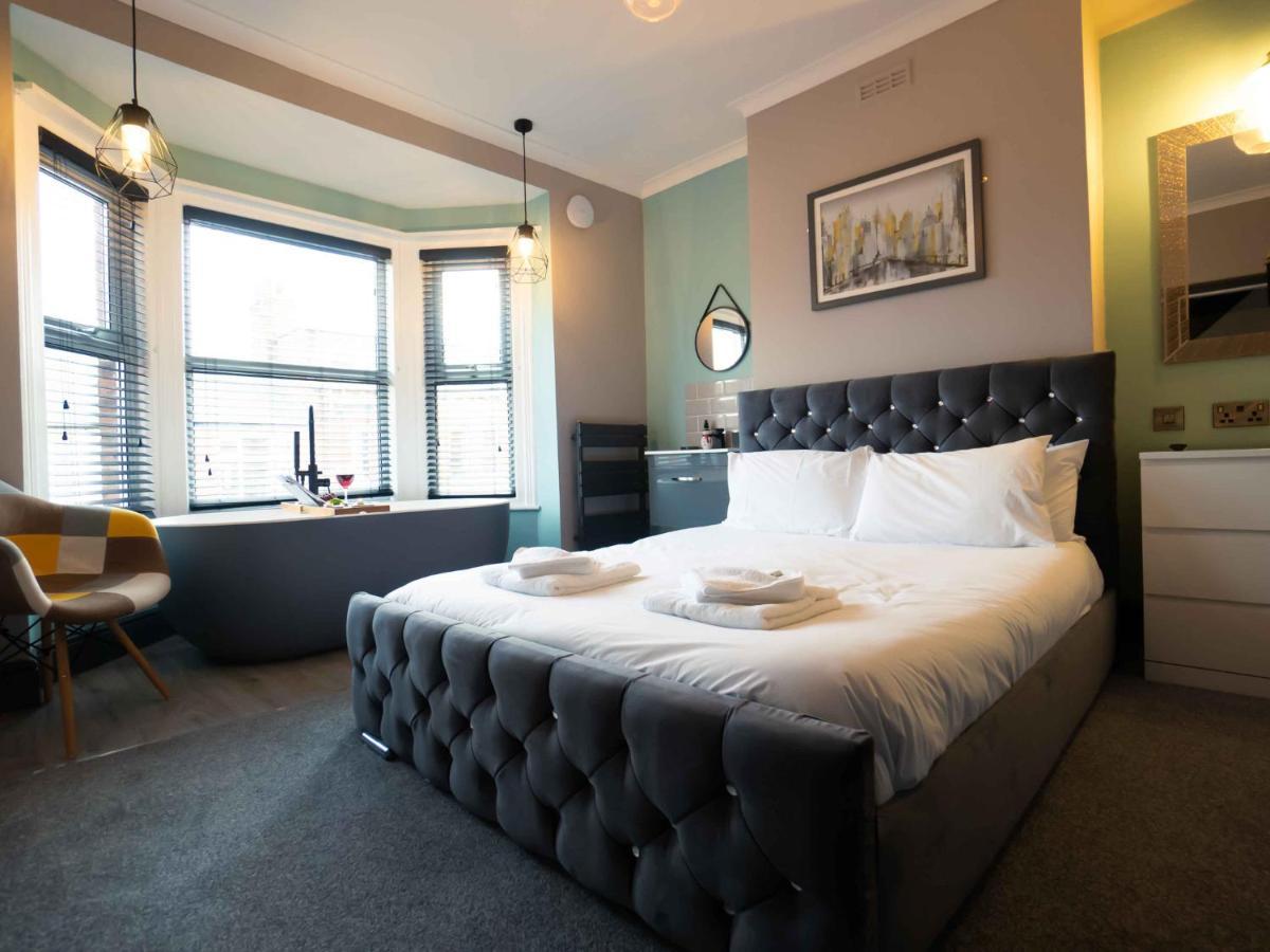 Pass The Keys Amazing, Newly Renovated 5Bedroom House Sleeps 10 Scarborough Zewnętrze zdjęcie