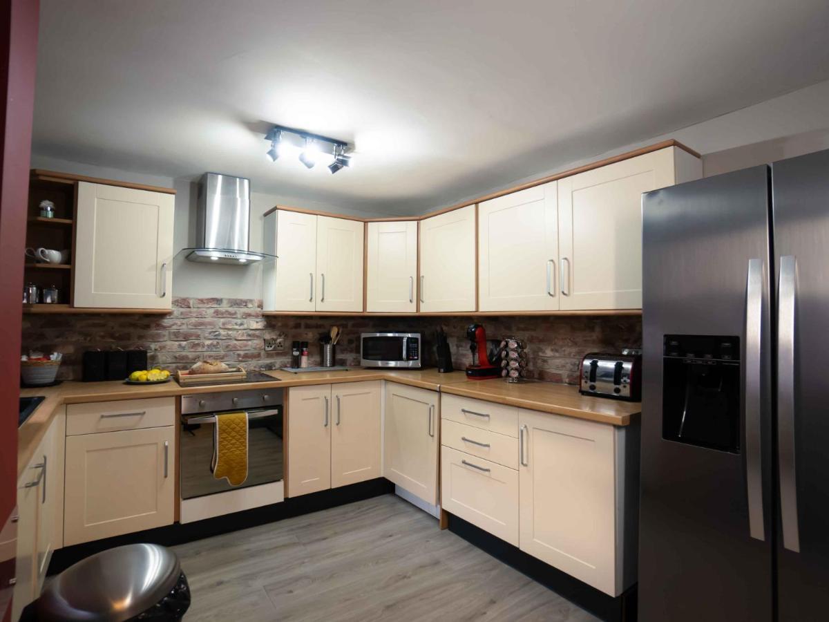 Pass The Keys Amazing, Newly Renovated 5Bedroom House Sleeps 10 Scarborough Zewnętrze zdjęcie